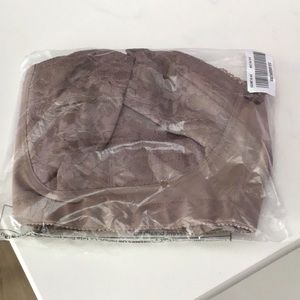 NWT Women’s Plus Goddess Taup US 44 D Wireless Bra New Sealed.